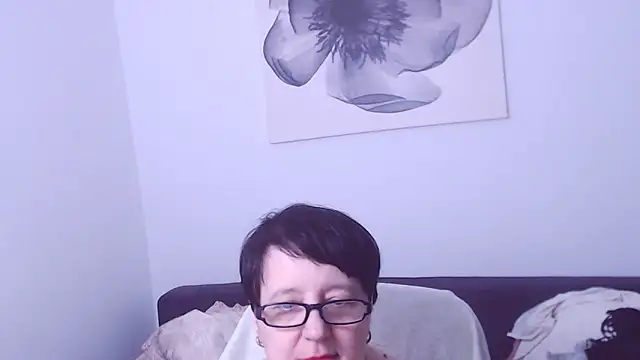 christarose (F mature) - dance monkey,naked