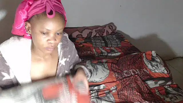 essencelovers - EssenceLovers's free webcam - UK Sex Cams