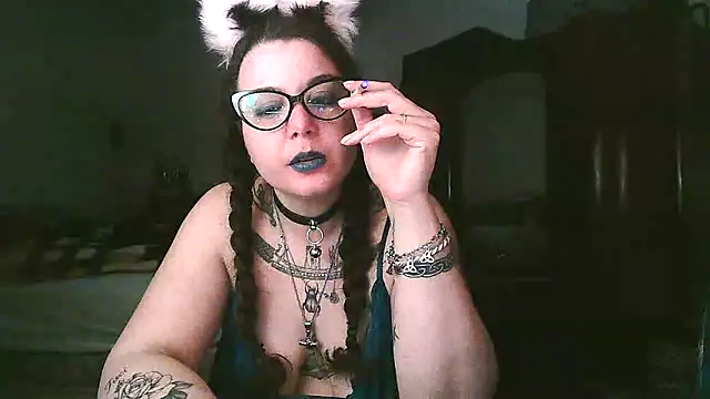 alicebehind - AliceBehind's free webcam - UK Sex Cams