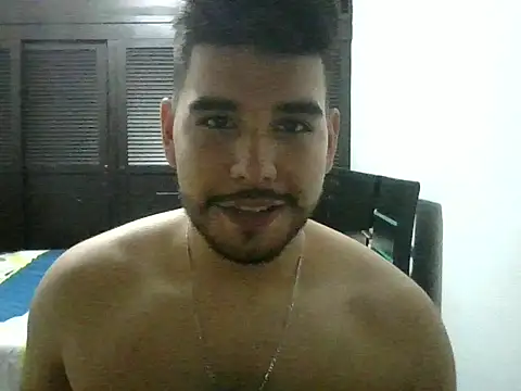 latinbeardcali - LatinBeardCali's free webcam - UK Sex Cams