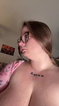 chloetarducci (F young) - Boobs out (shake at every vibe)