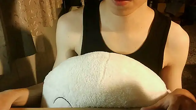 KYU890428 Live Webcam on Stripchat