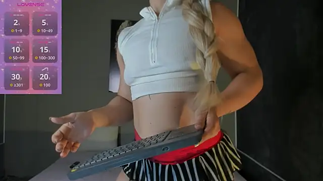 alicefit_212 - AliceFit_212's free webcam