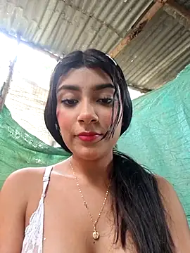 Webcam Model (Sweed-virgin-pussy) is live