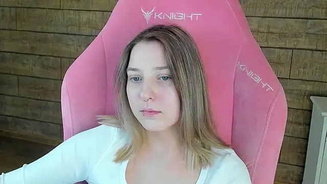 tinnaburton - TinnaBurton's free webcam