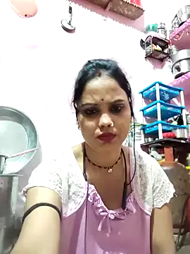 Webcam Model (Cut_ragni)  is live.Free join now!