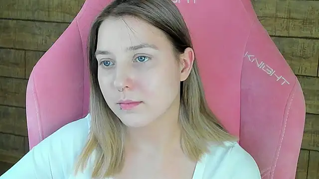 tinnaburton - TinnaBurton's free webcam