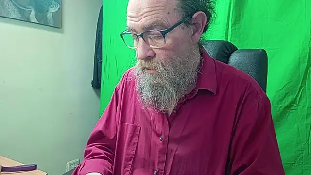 uncle_hottie (M grandpa) - Can I lick your balls