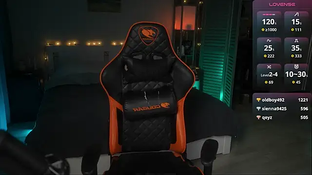 xkuxie (F young) - Play with nips under top