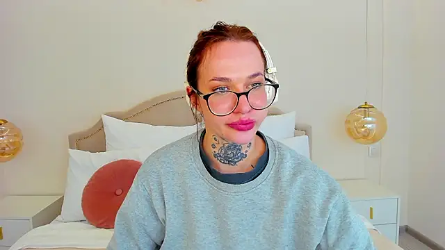 palmlora1 (F young) - LUSH IN ASS AND DILDO FUCK PUSSY