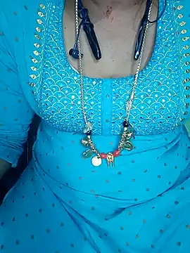 Webcam Model (negatamil)  is live.Free join now!