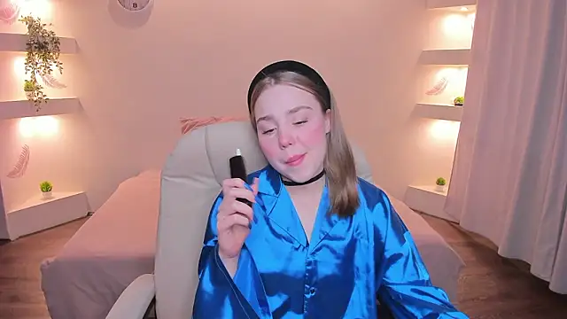 sweet_meg - Sweet_Meg's free webcam - UK Sex Cams