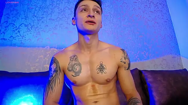 diego_jones - DIEGO_JONES's free webcam - UK Sex Cams