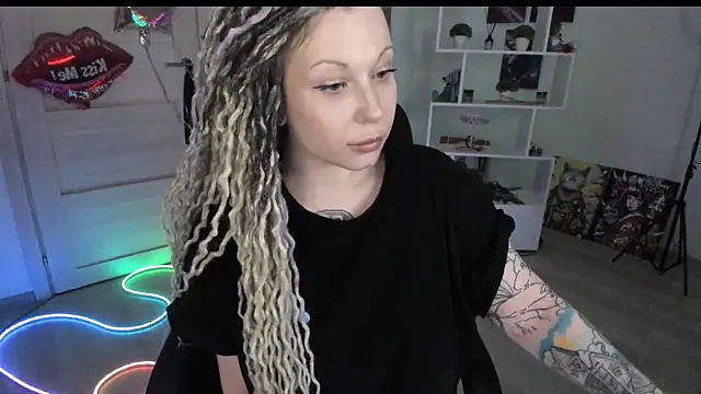 honeysallymoore - HoneySallyMoore's free webcam - UK Sex Cams