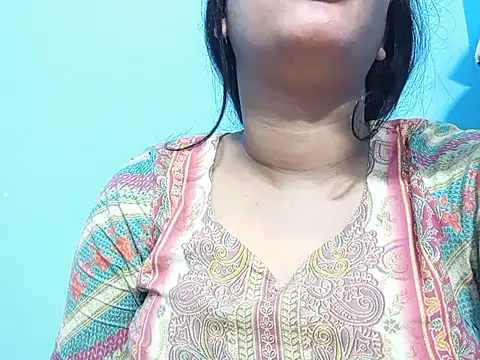 emma_4433 - Emma_4433's free webcam - UK Sex Cams