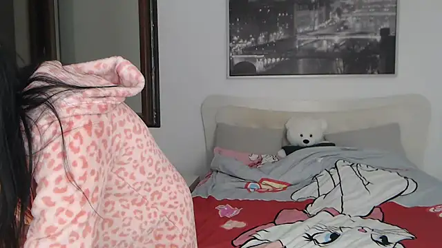 naughtymommy666 - Naughtymommy666's free webcam - UK Sex Cams