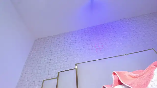 thalia888_ - Thalia888_'s free webcam