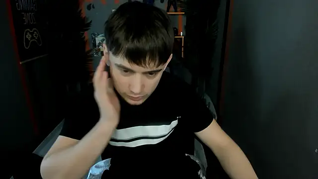 alejandroellias - AlejandroEllias's free webcam