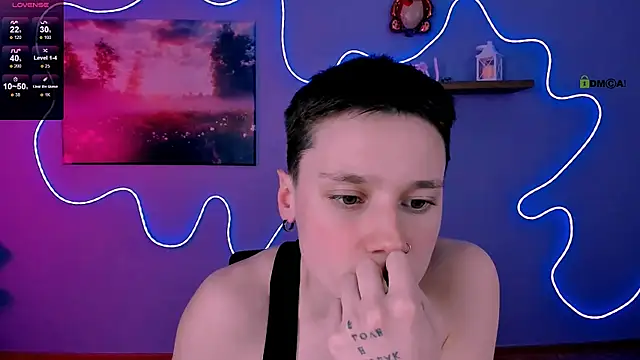 emi_fade - Emi_fade's free webcam