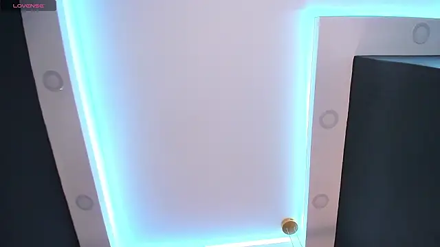 lil_la_skye - Lil_la_skye's free webcam