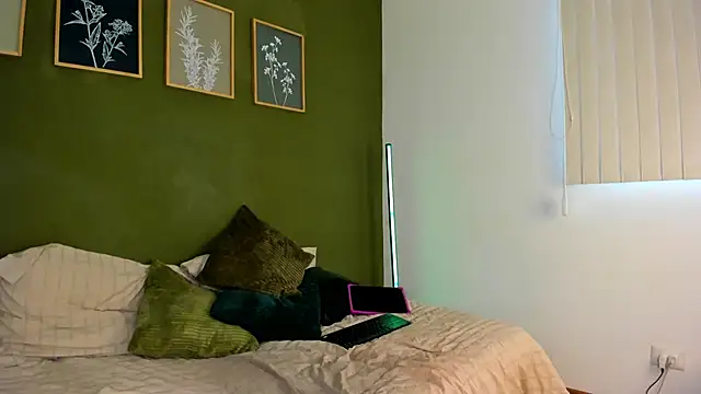 karlye_5 - Karlye_5's free webcam - UK Sex Cams