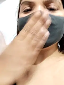 illay_love (F milf) - Boobs spank