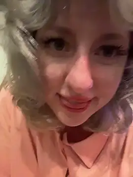 RonnieKiss live cam profile