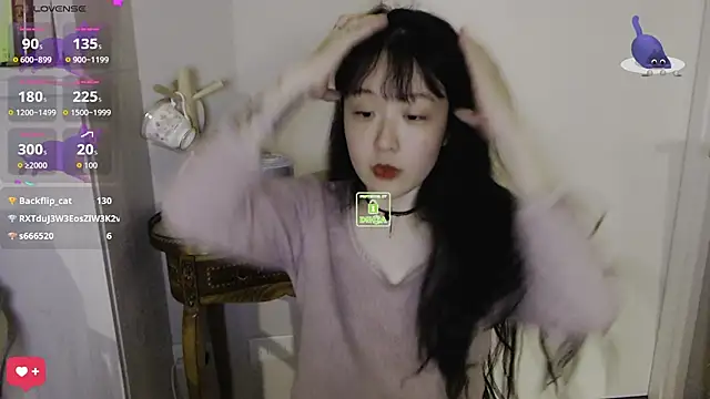 美女Etherealcat33在线直播