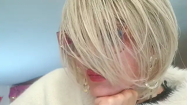 LadyOxana Live Webcam on Stripchat