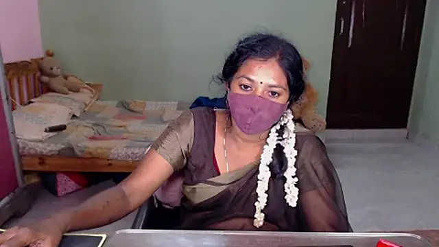 HotGulabi Live Webcam on Stripchat