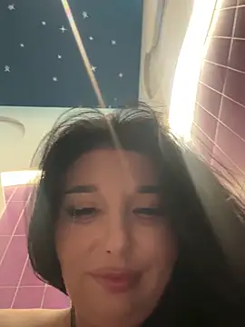 Tisha_Busty live sex cam