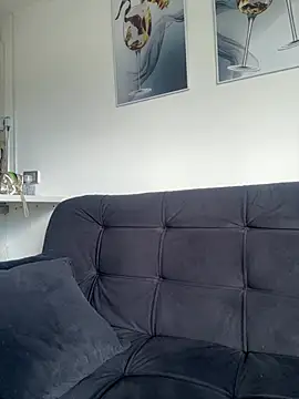 Webcam Model (xluxulua)  is live.Free join now!