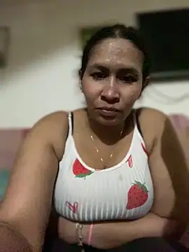 Carola-Ross live cam profile