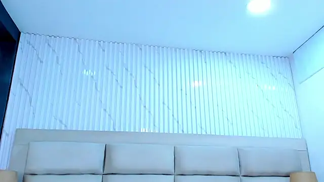 carolinefyre - CarolineFyre's free webcam - UK Sex Cams