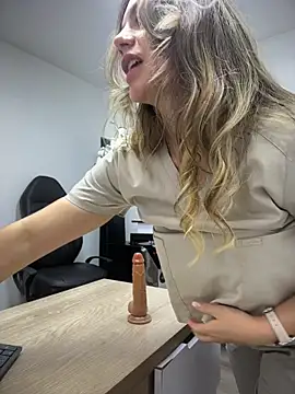 alicee16 - Alicee16's free webcam - UK Sex Cams