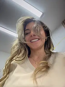 alicee16 live cam profile