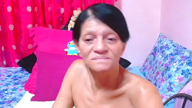 sluttyroxy (Ask my age) - tips appreciated plz Gents