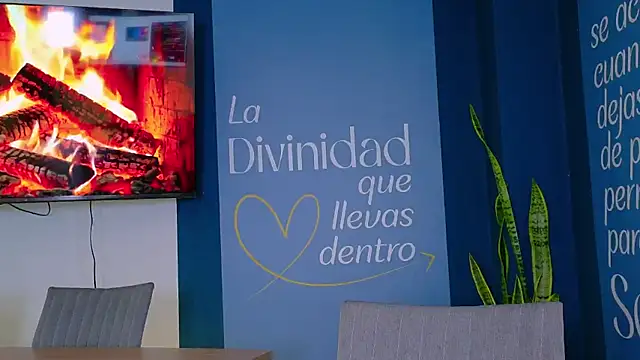 MiiaCullens live sex cam