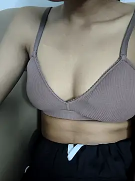 Webcam Model (hina_001)  is live.Free join now!