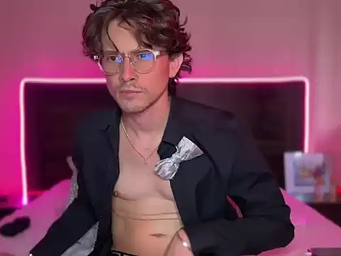 mcklister_kinky_feets