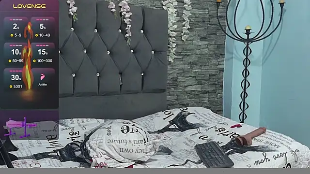 Live sex cam of secret_office__