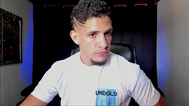 jhonnysnow17 live sex cam