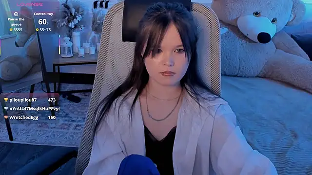 Elainebeness live sex cam