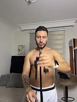 Thiago_Hill live sex cam