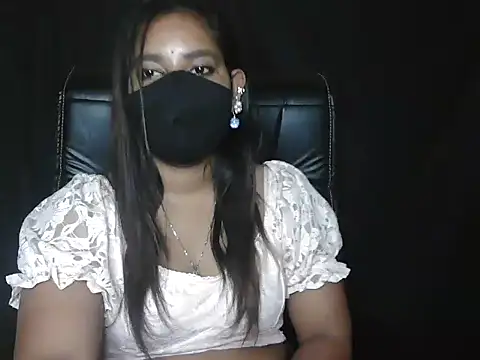 Rashmi-Sexy from StripChat is Freechat