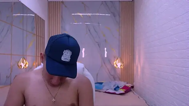 dominantboy4 (M twink) - cum show