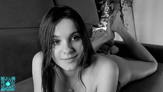 chloemilka live sex cam