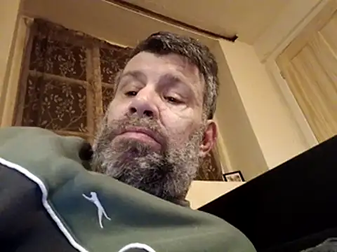 stud2512 (M mature) - Take pants off