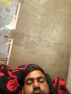 akshat234556 (M young) - Berozgaar hoon! Char paise de doge 😢