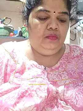 tamilthanushri (F milf) - Pusyy flash